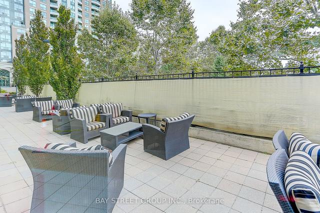 2011 - 509 Beecroft Rd, Condo with 2 bedrooms, 2 bathrooms and 1 parking in Toronto ON | Image 35
