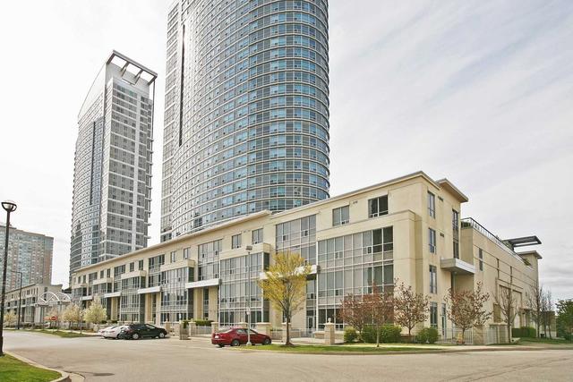 th320 - 38 Lee Centre Dr, Townhouse with 2 bedrooms, 2 bathrooms and 1 parking in Toronto ON | Image 14
