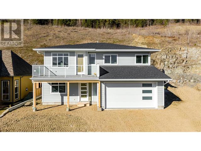 2220 Mountain View Avenue, House detached with 3 bedrooms, 2 bathrooms and 4 parking in Lumby BC | Image 5