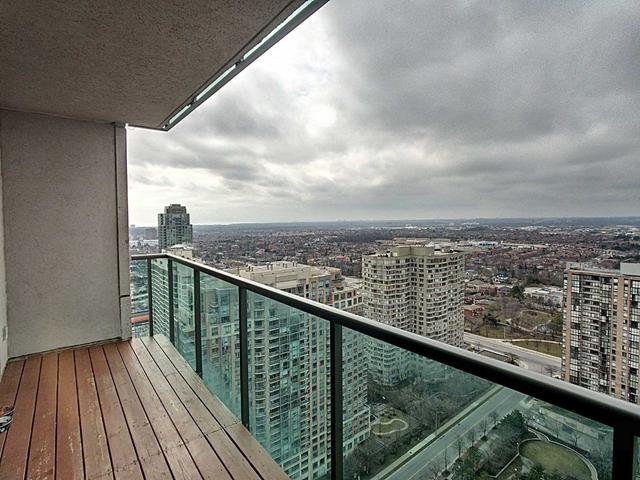 3705 - 208 Enfield Pl, Condo with 1 bedrooms, 1 bathrooms and 1 parking in Mississauga ON | Image 4