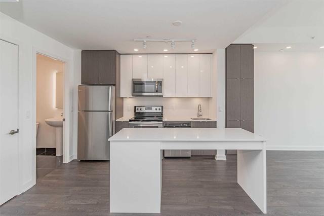 C221 - 5260 Dundas St, Condo with 3 bedrooms, 3 bathrooms and 1 parking in Burlington ON | Image 5