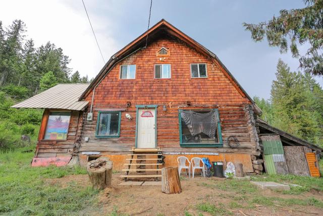 508 Rose Road, House detached with 4 bedrooms, 1 bathrooms and null parking in Central Kootenay G BC | Image 1