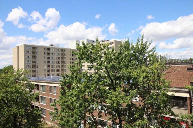 518 - 665 Kennedy Rd, Condo with 3 bedrooms, 2 bathrooms and 1 parking in Toronto ON | Image 9