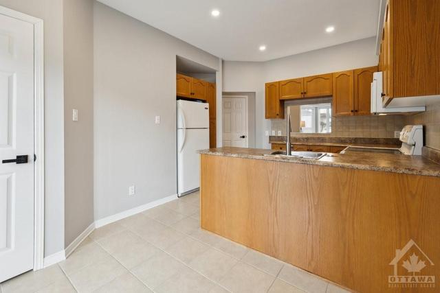 4 - 200 Rustic Hills Crescent, Condo with 2 bedrooms, 2 bathrooms and 2 parking in Ottawa ON | Image 12