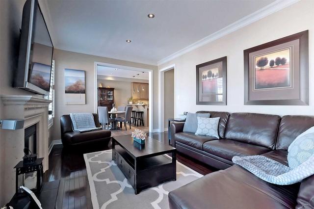 208 Kingshill Rd, House detached with 4 bedrooms, 4 bathrooms and 4 parking in Richmond Hill ON | Image 7