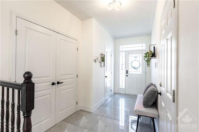 749 Percifor Way, Townhouse with 3 bedrooms, 4 bathrooms and 3 parking in Ottawa ON | Image 5