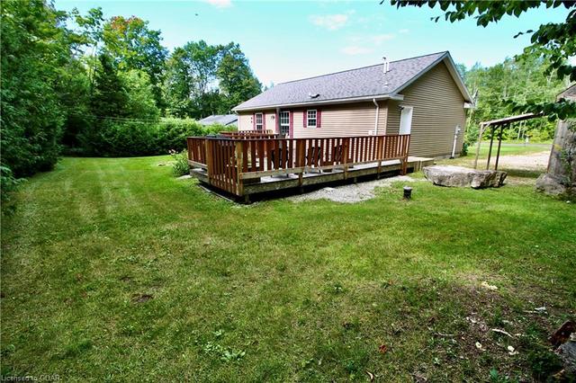 32 Maple Drive, House detached with 3 bedrooms, 2 bathrooms and 5 parking in Northern Bruce Peninsula ON | Image 36