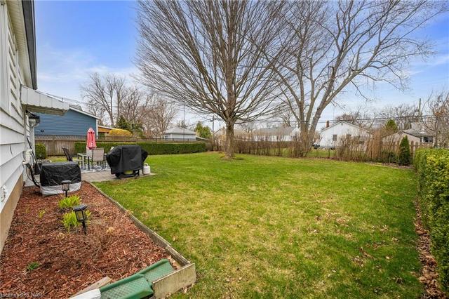 11 West Lynn Street, House detached with 3 bedrooms, 2 bathrooms and 3 parking in St. Catharines ON | Image 43