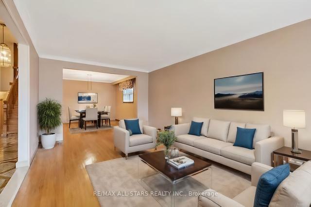 31 Wilkinson Dr, House detached with 3 bedrooms, 3 bathrooms and 4 parking in Toronto ON | Image 26