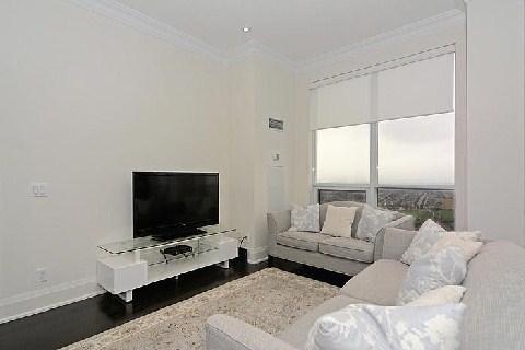uph 1 - 9500 Markham Rd, Condo with 2 bedrooms, 2 bathrooms and 1 parking in Markham ON | Image 3
