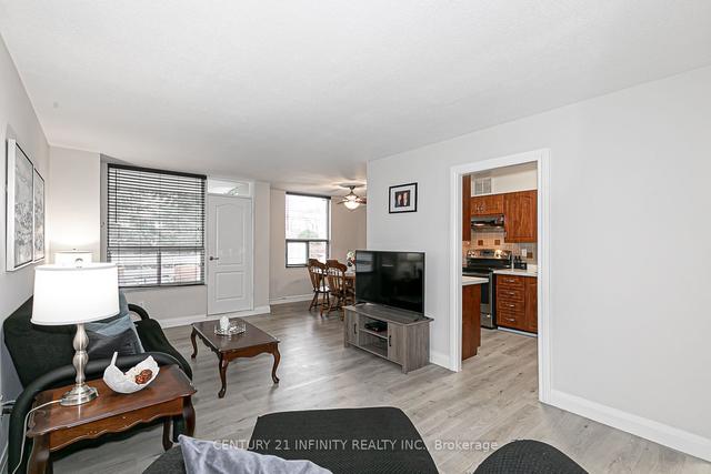 314 - 10 Edgecliff Gfwy, Condo with 3 bedrooms, 2 bathrooms and 1 parking in Toronto ON | Image 19