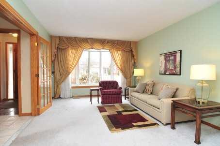86 Keyworth Tr, House detached with 4 bedrooms, 2 bathrooms and 2 parking in Toronto ON | Image 3