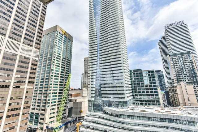 1505 - 35 Balmuto St, Condo with 2 bedrooms, 2 bathrooms and 1 parking in Toronto ON | Image 17