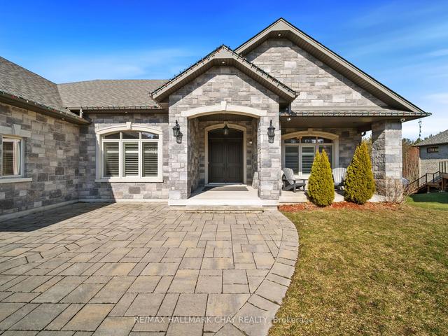 121 Mennill Dr, House detached with 3 bedrooms, 4 bathrooms and 12 parking in Springwater ON | Image 23
