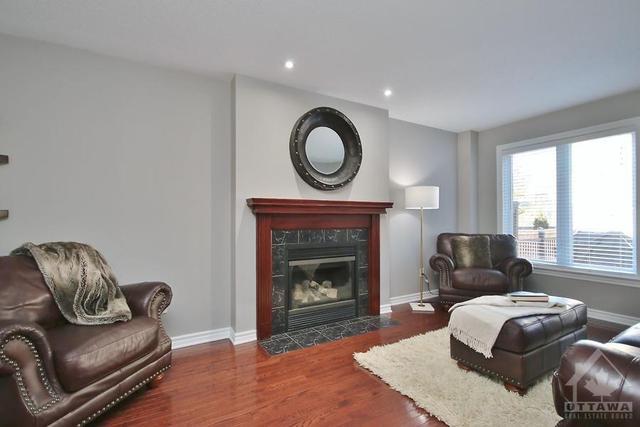 403 Cache Bay Crescent, Home with 3 bedrooms, 3 bathrooms and 2 parking in Ottawa ON | Image 11