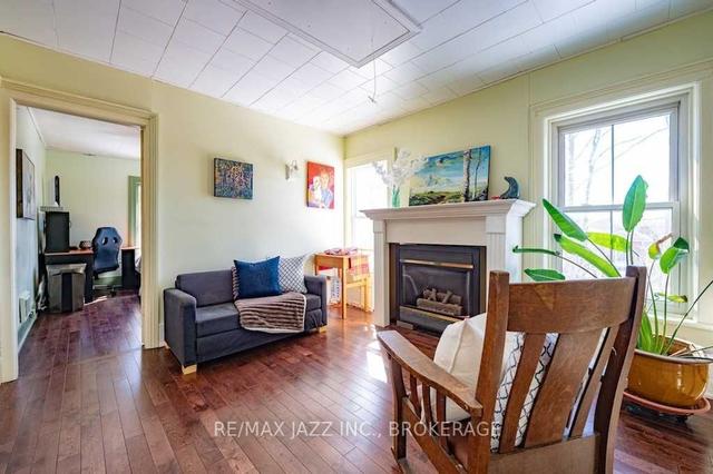 22 Peace St, House detached with 4 bedrooms, 2 bathrooms and 7 parking in Brock ON | Image 5