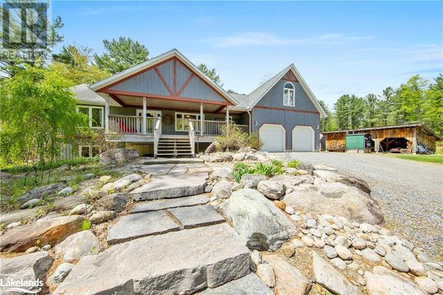 1140 Camel Lake Road, House detached with 6 bedrooms, 3 bathrooms and 22 parking in Muskoka Lakes ON | Card Image