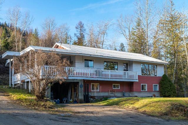 2612 Silver King Road, House detached with 5 bedrooms, 2 bathrooms and null parking in Central Kootenay E BC | Card Image