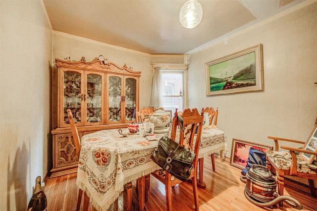 1045 Ossington Ave, House semidetached with 4 bedrooms, 2 bathrooms and 0 parking in Toronto ON | Image 12