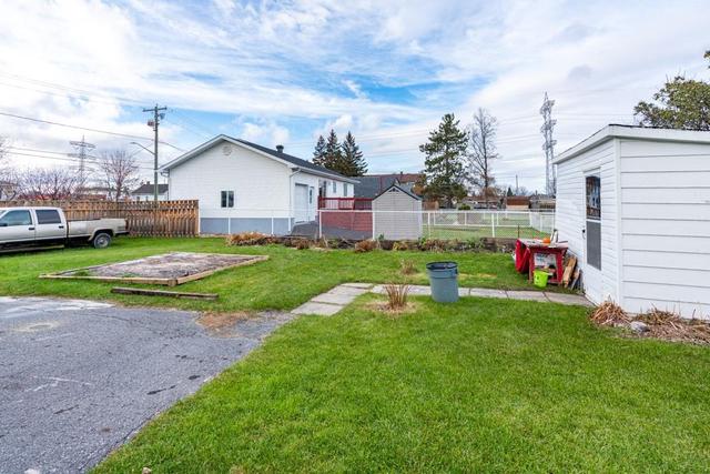 1401 Lascelle Avenue, House detached with 3 bedrooms, 1 bathrooms and 4 parking in Cornwall ON | Image 21