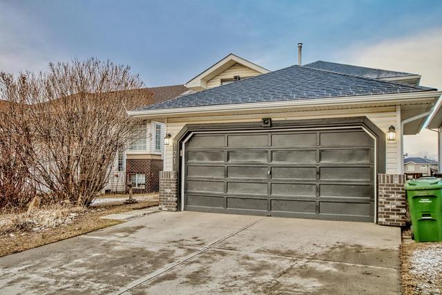 121 Citadel Gardens Nw, House detached with 4 bedrooms, 3 bathrooms and 4 parking in Calgary AB | Image 3