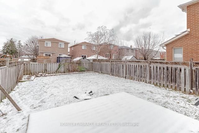 16 Cortez Crt W, House detached with 3 bedrooms, 4 bathrooms and 3.5 parking in Brampton ON | Image 33