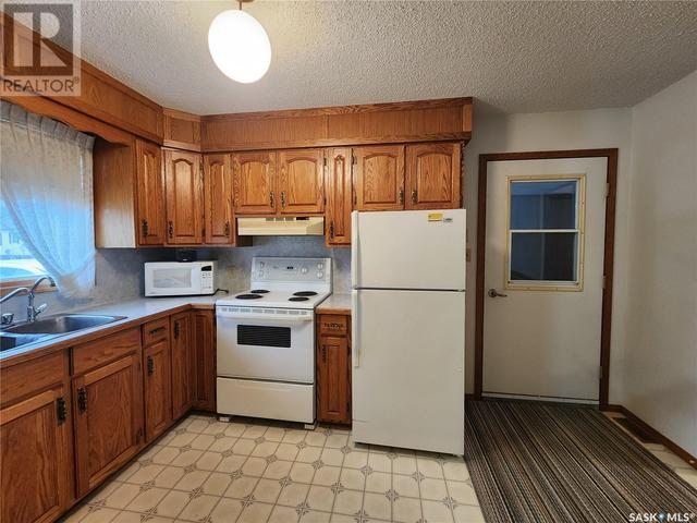810 Pacific Street, House detached with 3 bedrooms, 2 bathrooms and null parking in Grenfell SK | Image 10