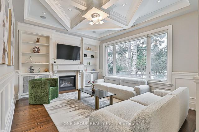 49 Pheasant Rd, House detached with 4 bedrooms, 7 bathrooms and 6 parking in Toronto ON | Image 7