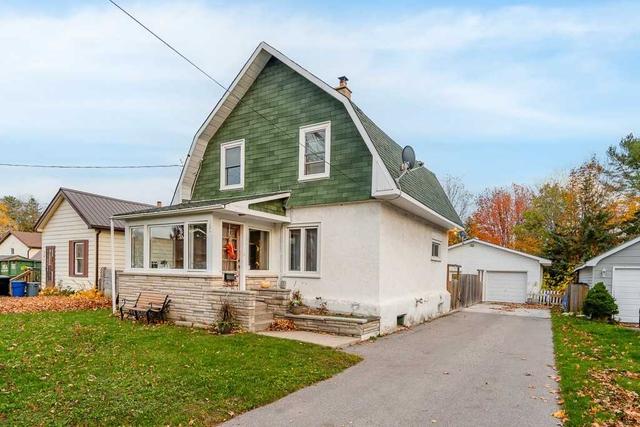 795 Ottawa St, House detached with 3 bedrooms, 2 bathrooms and 5 parking in Midland ON | Image 1