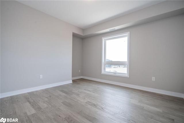213 - 1 Chef Lane, House attached with 3 bedrooms, 2 bathrooms and 1 parking in Barrie ON | Image 11