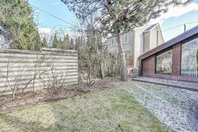 428 Glengarry Ave, House detached with 2 bedrooms, 3 bathrooms and 3 parking in Toronto ON | Image 35