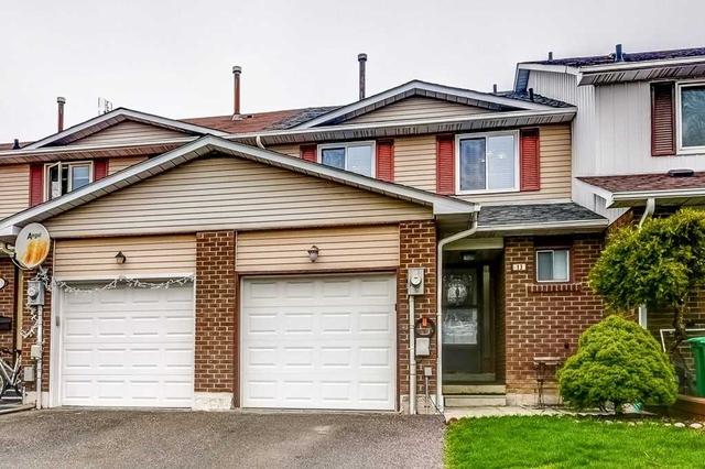 13 Rusthall Way, House attached with 3 bedrooms, 2 bathrooms and 3 parking in Brampton ON | Image 1