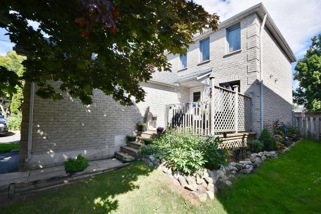 25 Wallace Dr, House detached with 3 bedrooms, 2 bathrooms and 3 parking in Barrie ON | Image 12