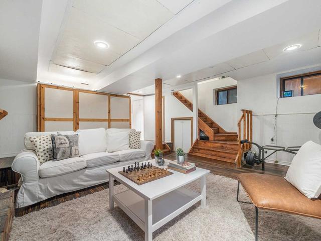 329 Durie St, House semidetached with 4 bedrooms, 2 bathrooms and 1 parking in Toronto ON | Image 28