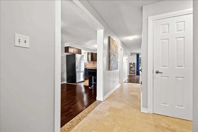 833 Coulson Ave, House detached with 4 bedrooms, 3 bathrooms and 5 parking in Milton ON | Image 32