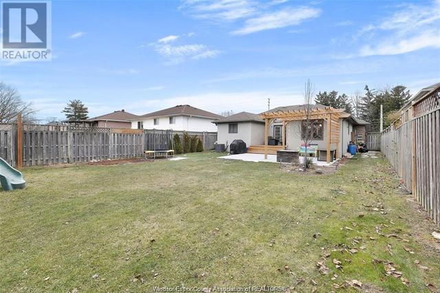 1540 Grand Marais East, House detached with 3 bedrooms, 3 bathrooms and null parking in Windsor ON | Image 20