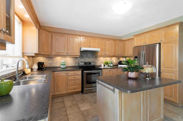 60 St. Michele Pl, House detached with 4 bedrooms, 3 bathrooms and 6 parking in Vaughan ON | Image 22