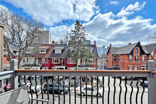 12 Grange Ave, House semidetached with 9 bedrooms, 8 bathrooms and 1 parking in Toronto ON | Image 5