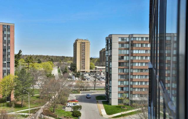 806 - 1240 Marlborough Crt, Condo with 2 bedrooms, 2 bathrooms and 1 parking in Oakville ON | Image 19