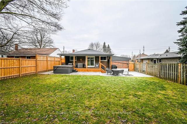 2778 Portage Rd, House detached with 3 bedrooms, 2 bathrooms and 5 parking in Niagara Falls ON | Image 25