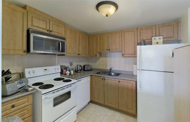 801 - 6720 Glen Erin Dr, Condo with 2 bedrooms, 1 bathrooms and 1 parking in Mississauga ON | Image 2