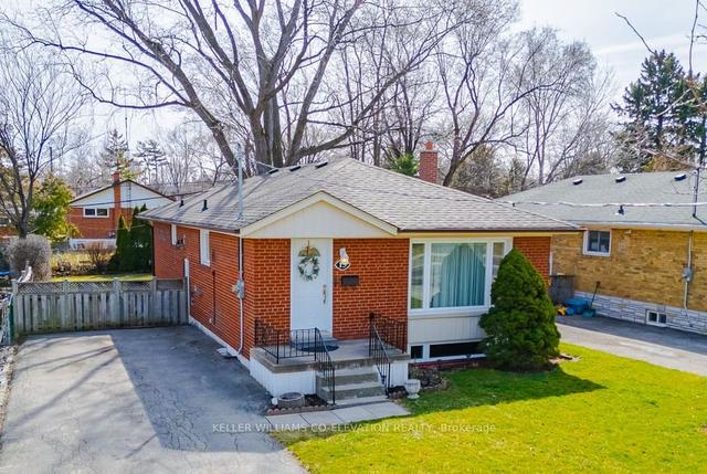 15 Fallowfield Rd, House detached with 3 bedrooms, 2 bathrooms and 3 parking in Toronto ON | Image 1