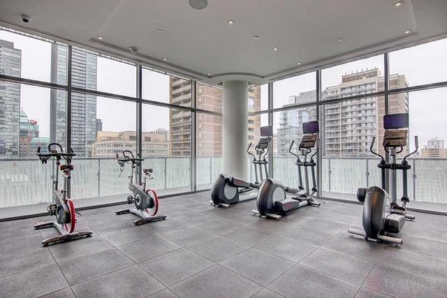 4009 - 50 Charles St E, Condo with 2 bedrooms, 1 bathrooms and 0 parking in Toronto ON | Image 24