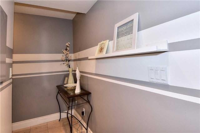 1013 - 8 Lee Centre Dr, Condo with 2 bedrooms, 2 bathrooms and 1 parking in Toronto ON | Image 16