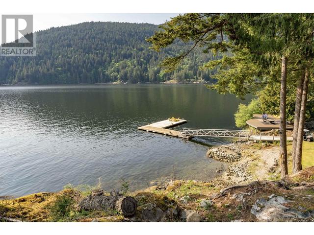 lot 1&2 West Bay Landing, House detached with 2 bedrooms, 2 bathrooms and null parking in Sunshine Coast F BC | Image 18
