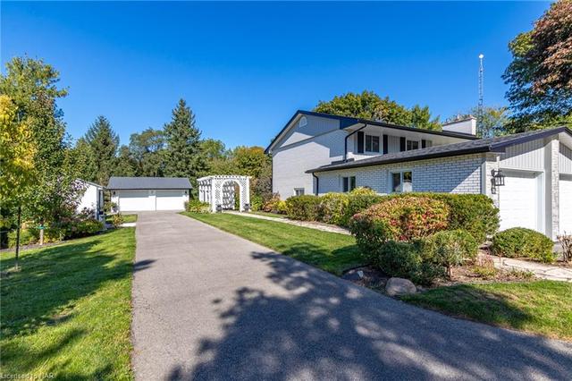 609 Metler Road, House detached with 4 bedrooms, 2 bathrooms and 10 parking in Pelham ON | Image 7