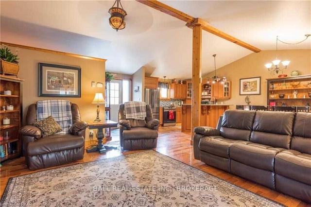 2115 County Road 620 Rd, House detached with 3 bedrooms, 2 bathrooms and 26 parking in North Kawartha ON | Image 35
