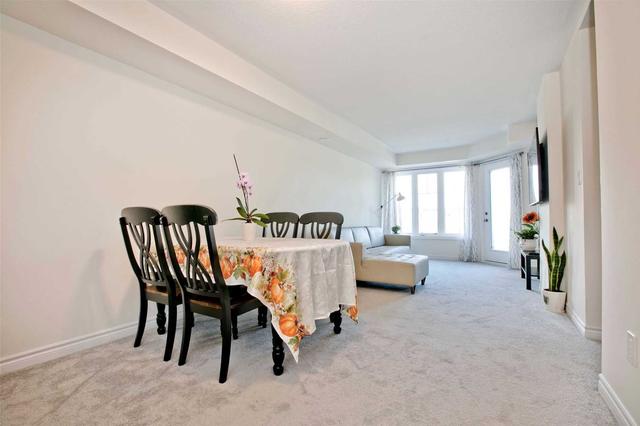17 - 13 Eaton Park Lane, Condo with 2 bedrooms, 2 bathrooms and 1 parking in Toronto ON | Image 3