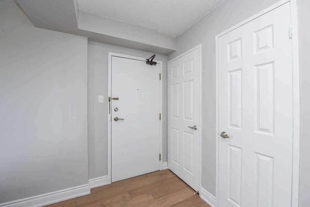 1109 - 5 Lisa St, Condo with 3 bedrooms, 2 bathrooms and 1 parking in Brampton ON | Image 36