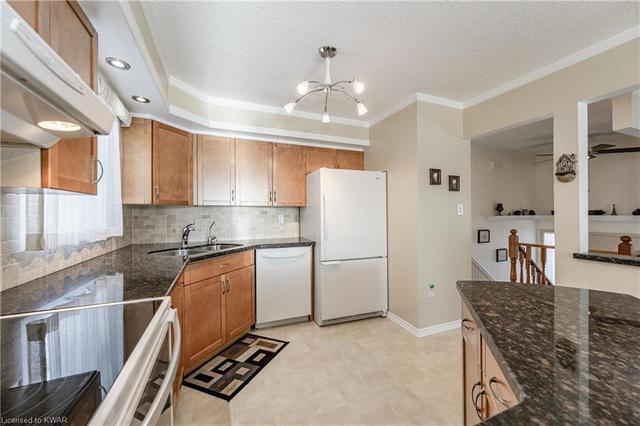 123 Sandsprings Crescent, House detached with 3 bedrooms, 2 bathrooms and 4 parking in Kitchener ON | Image 19